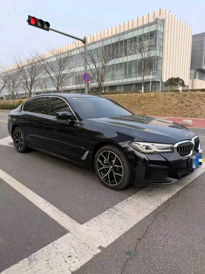 日照22年宝马5系2