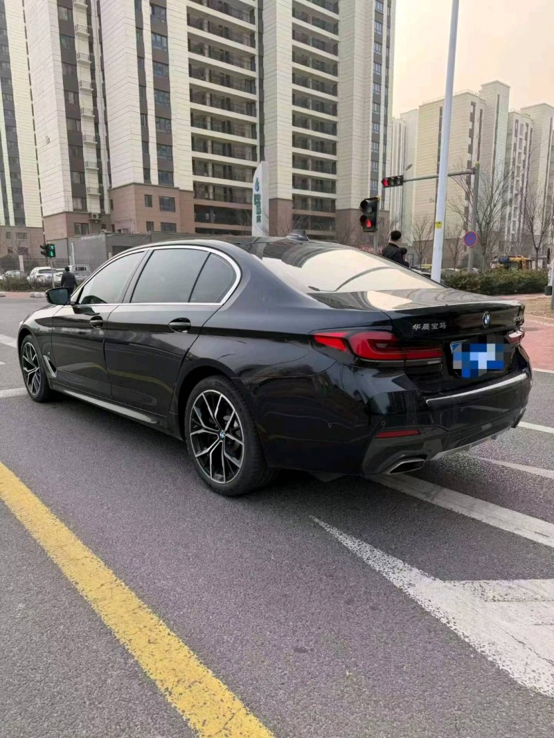 日照22年宝马5系5