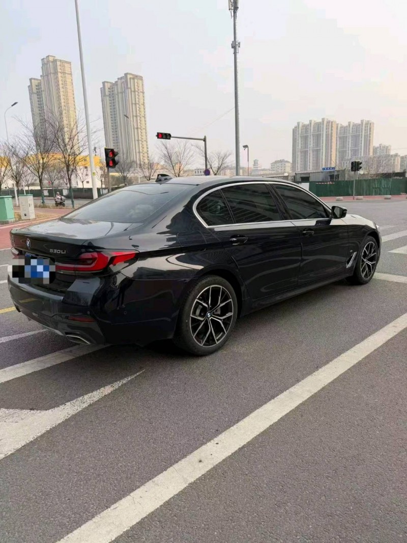 日照22年宝马5系7