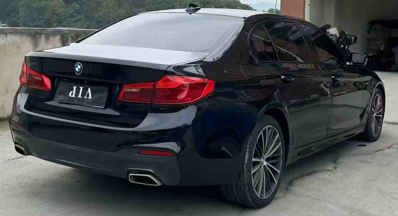 贵阳20年宝马5系8