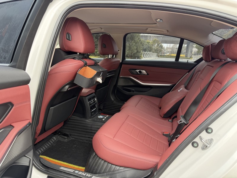 连云港21年宝马3系9