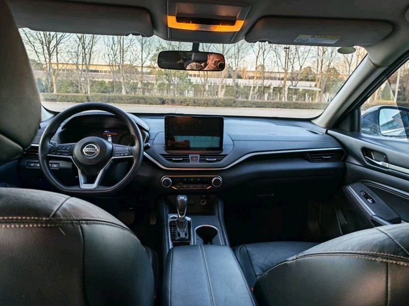 平頂山22年日產天籟4