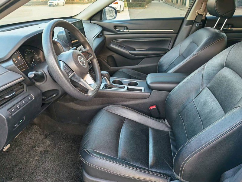 平頂山22年日產天籟6