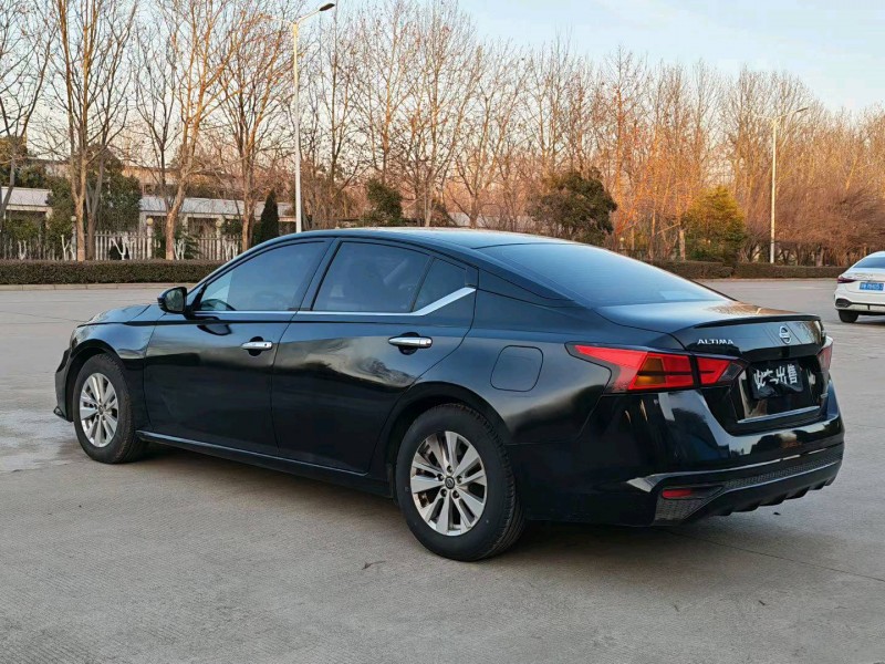 平頂山22年日產天籟7