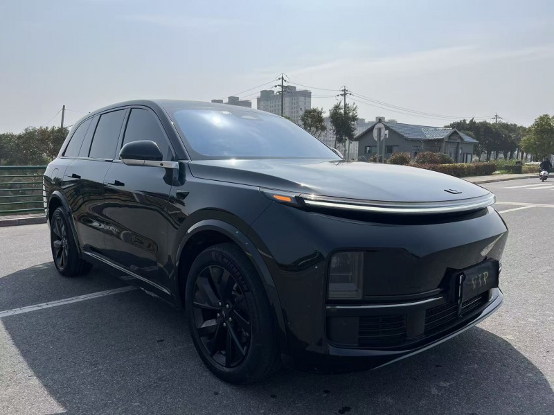 鹽城23年理想L82