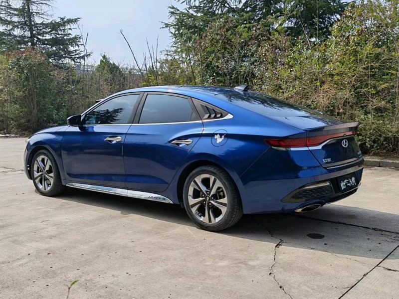 平頂山19年現代菲斯塔9