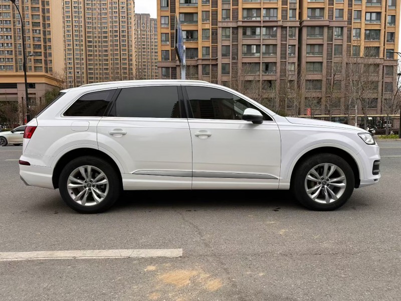 阜阳17年奥迪Q73