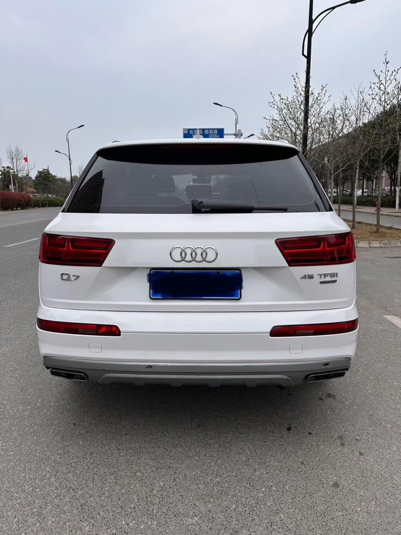 阜阳17年奥迪Q74