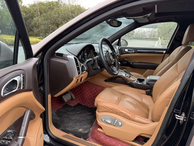 苏州14年保时捷卡宴4