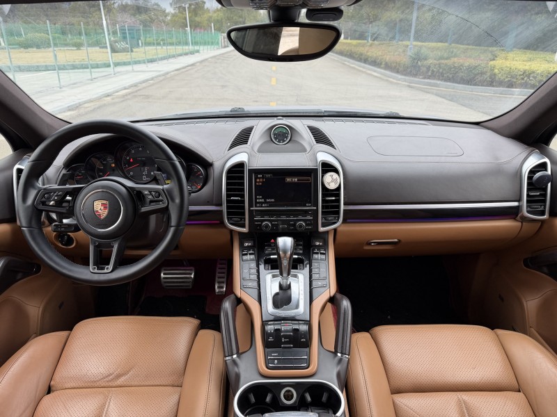 苏州14年保时捷卡宴5