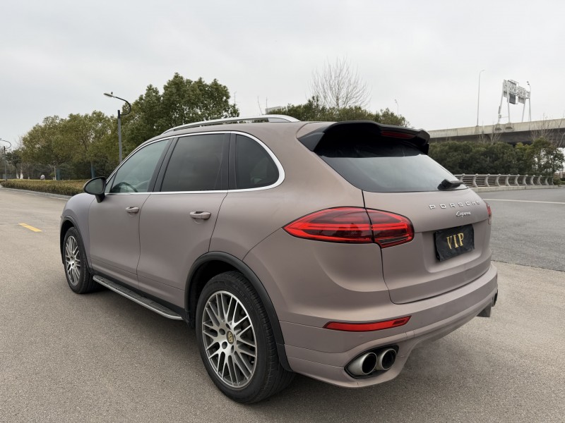 苏州14年保时捷卡宴8