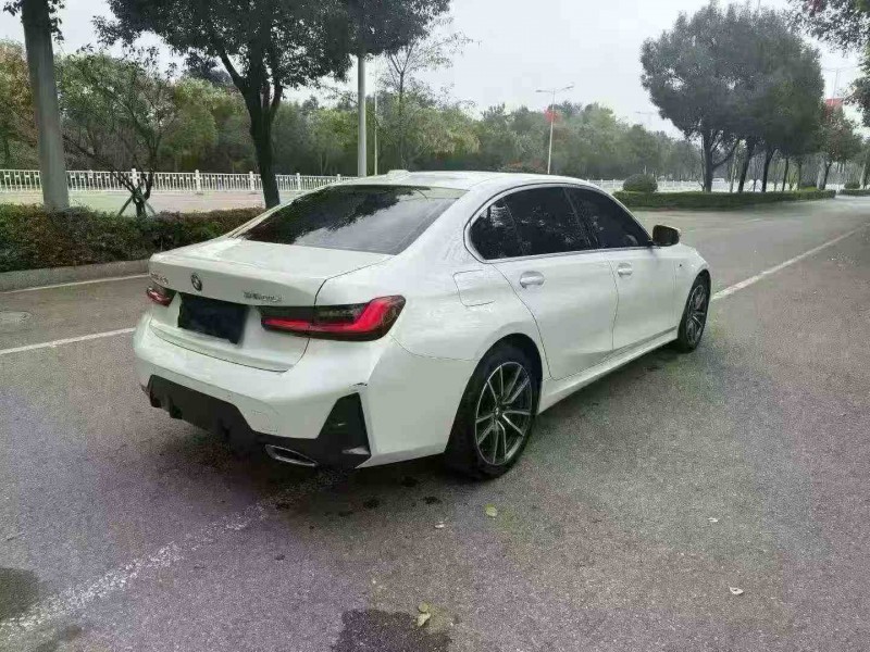 张家界23年宝马3系6