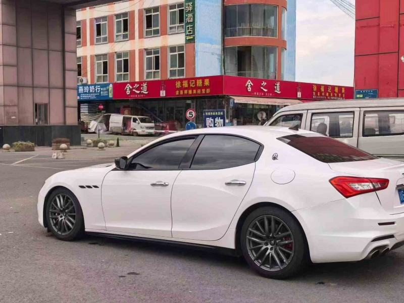 德阳16年玛莎拉蒂Ghibli7