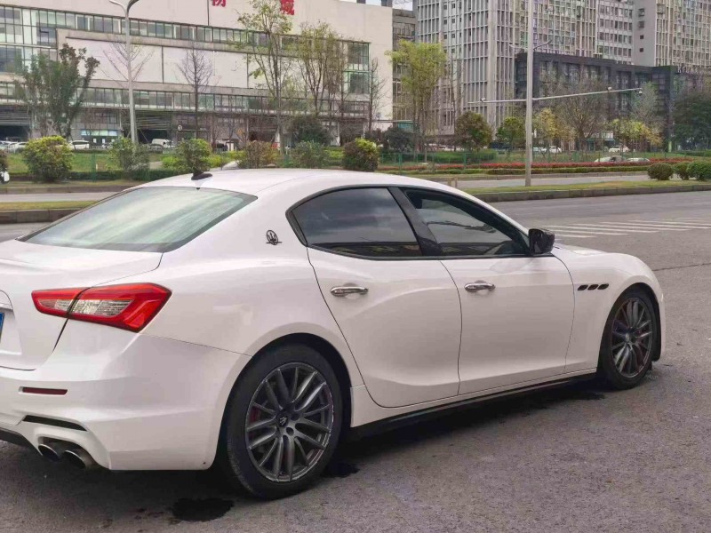 德阳16年玛莎拉蒂Ghibli8