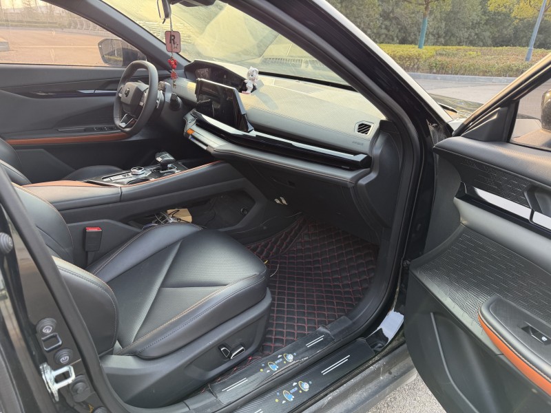 鹽城22年長安汽車UNI4