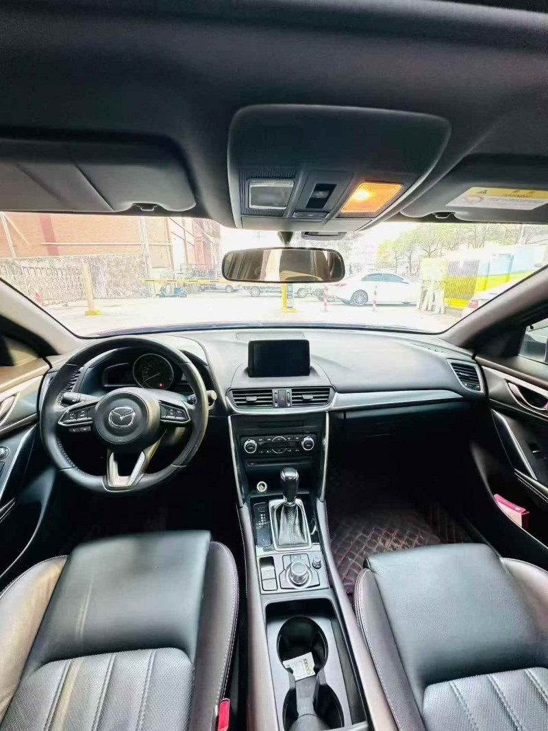 金華17年馬自達CX-45