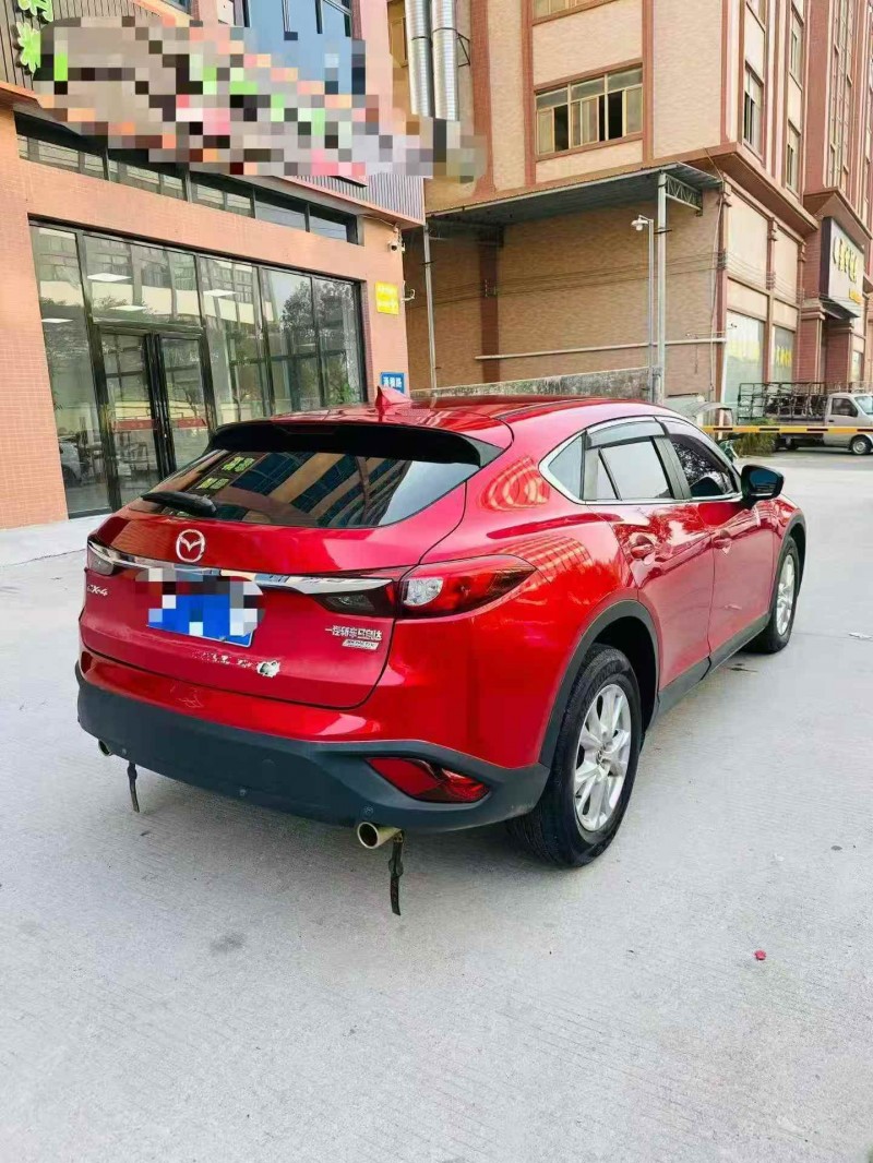 金華17年馬自達CX-48