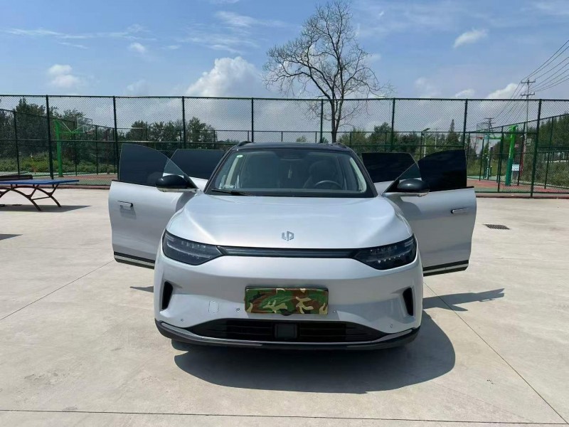 徐州22年零跑汽车C117