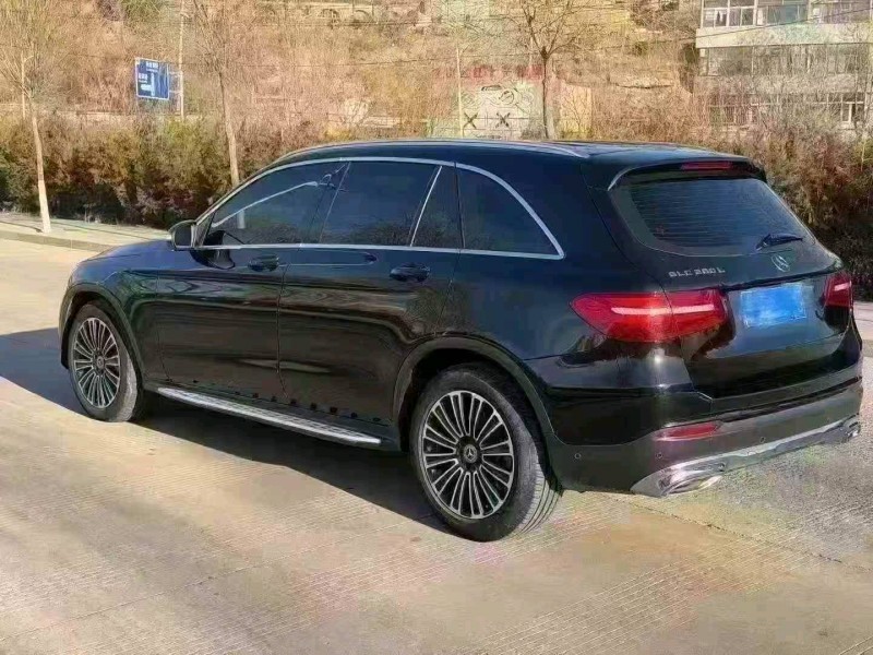 西安19年奔驰GLC7