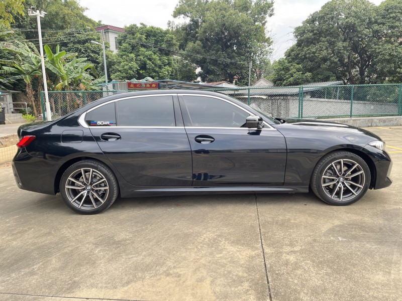 中山24年宝马3系2