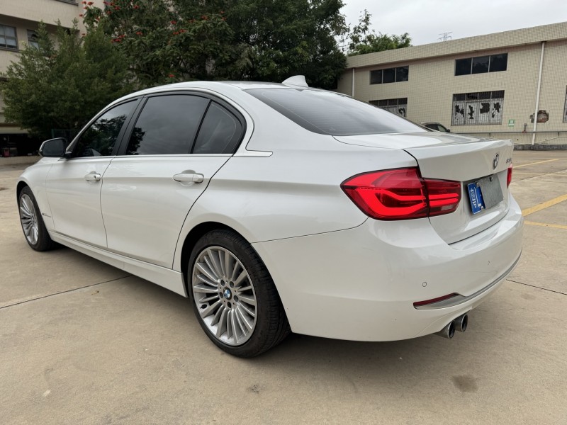 中山18年宝马3系4