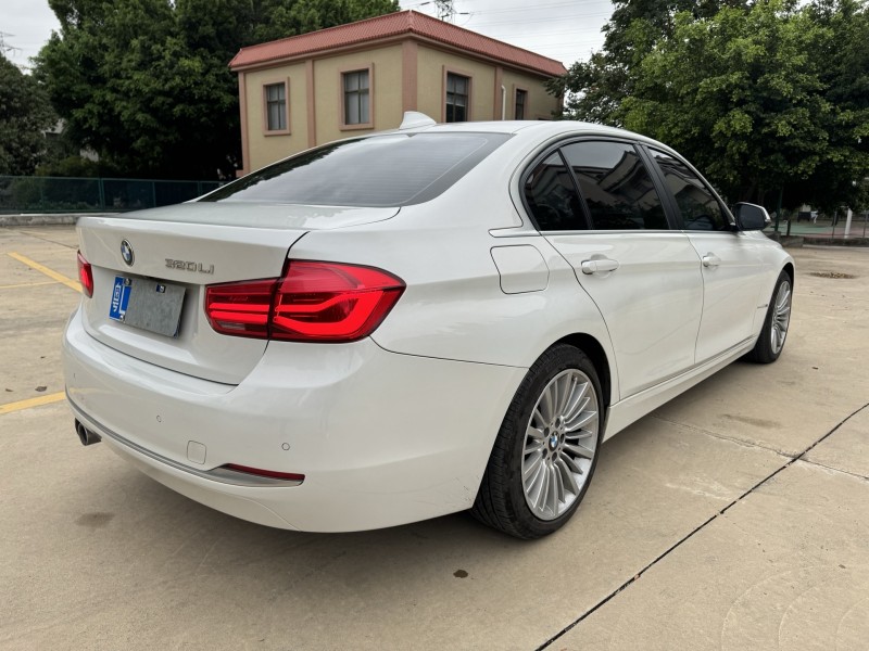 中山18年宝马3系5