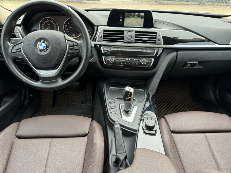 中山18年宝马3系7