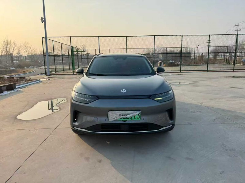 徐州22年零跑汽车C111