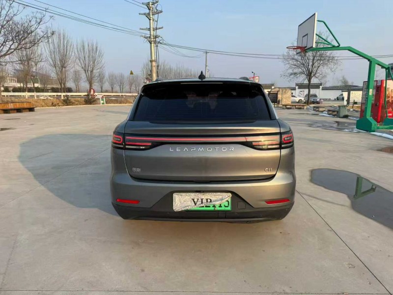 徐州22年零跑汽车C119