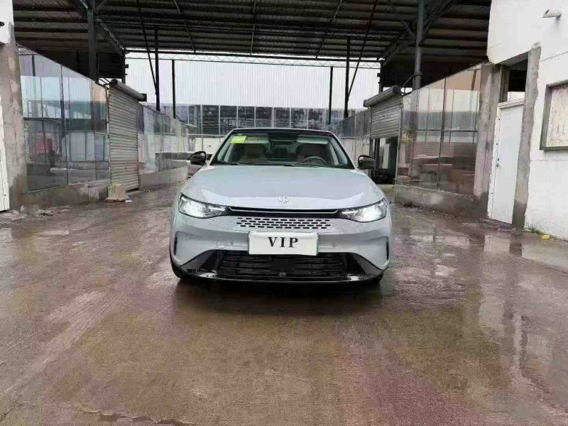 徐州25年零跑汽车C011