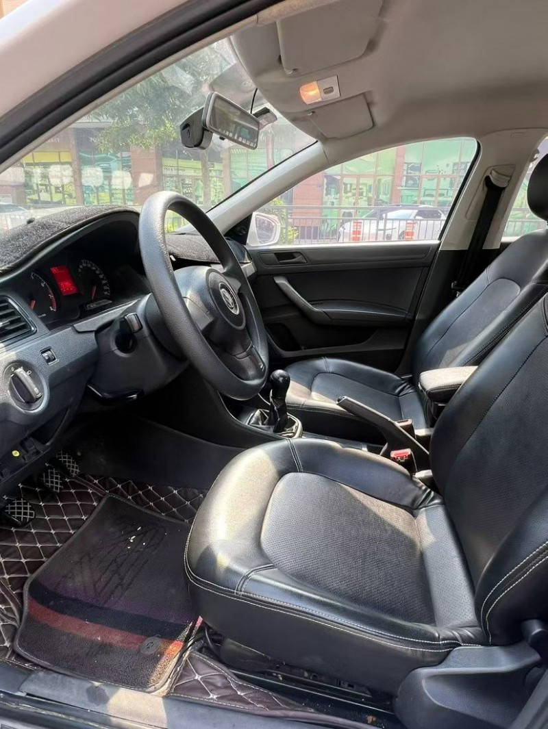 东莞13年大众桑塔纳7