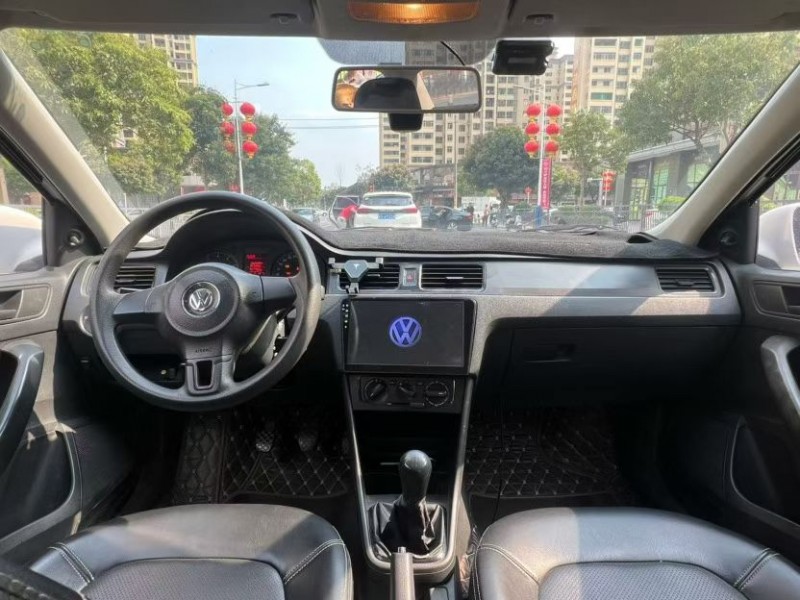 东莞13年大众桑塔纳8