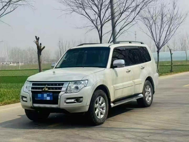 南通20年三菱帕杰罗3