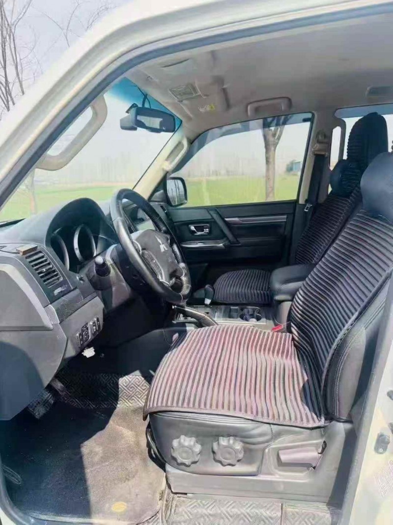 南通20年三菱帕杰罗4