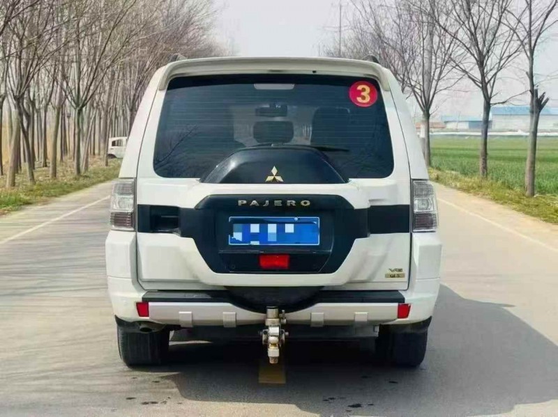 南通20年三菱帕杰罗9