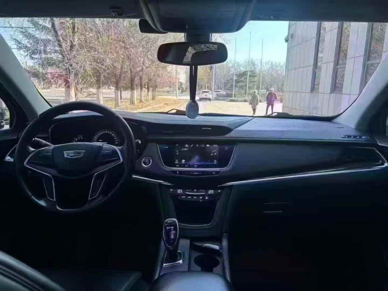 吉林16年凯迪拉克XT54
