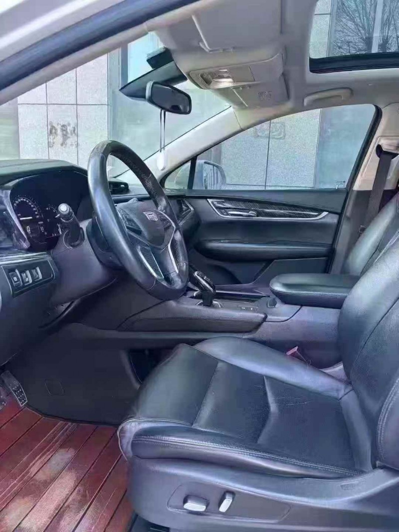 吉林16年凯迪拉克XT57