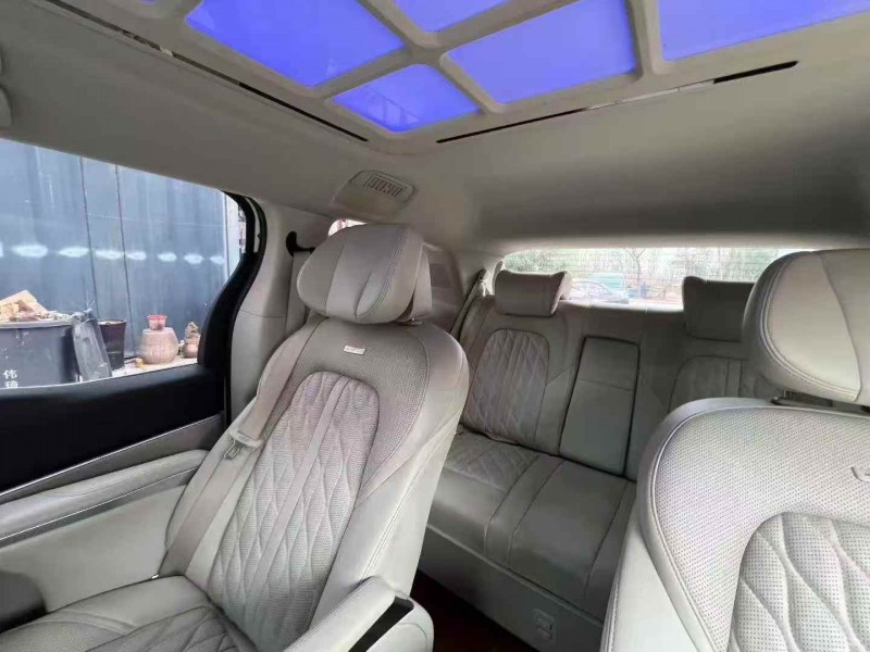 济宁20年别克君威5