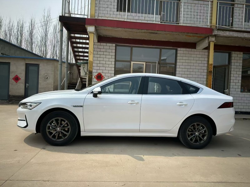 廊坊25年比亚迪秦3