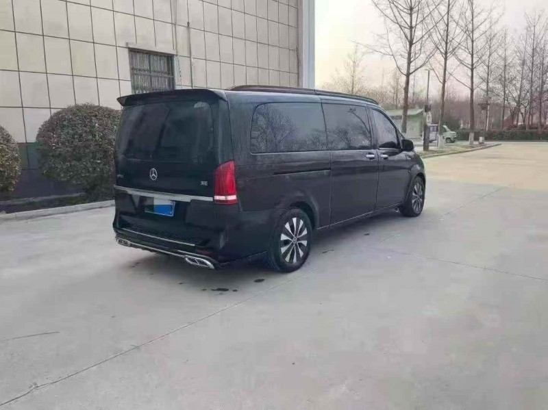 烟台17年奔驰威霆8