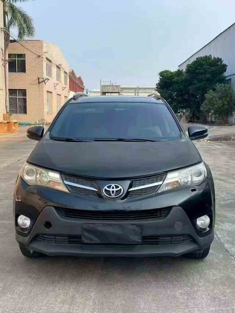 三明13年豐田RAV4榮放1