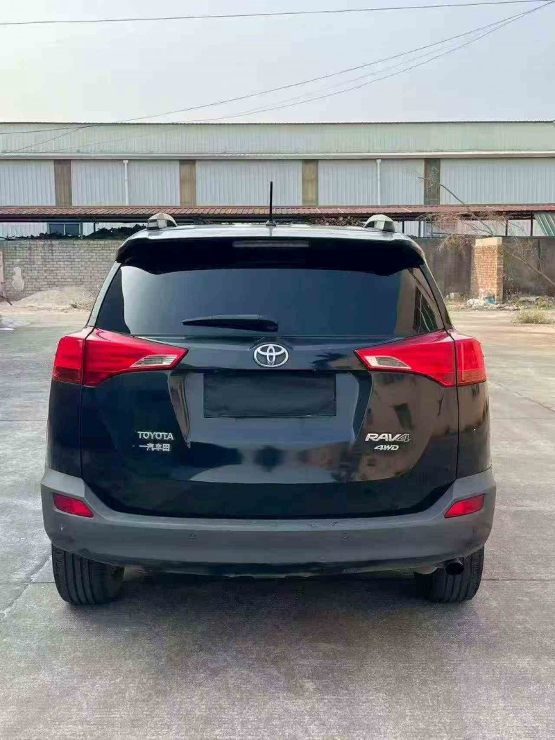 三明13年豐田RAV4榮放8