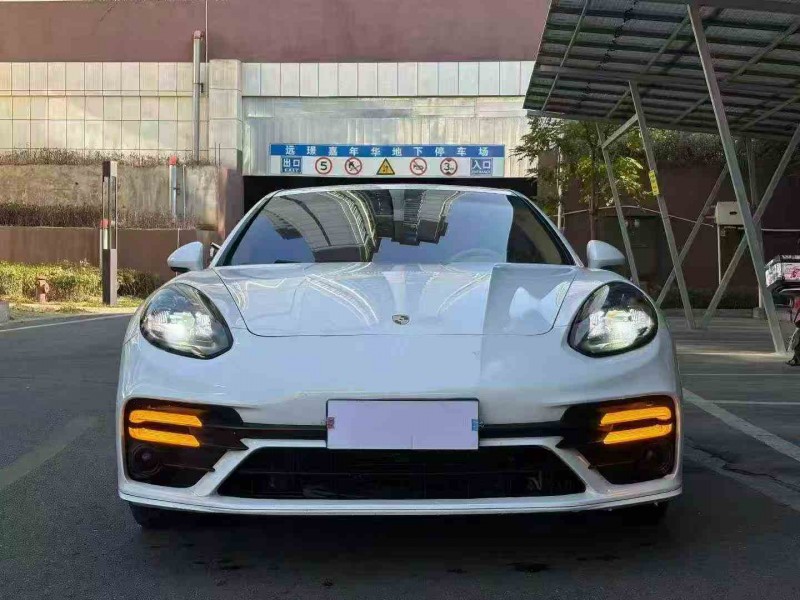 绵阳16年保时捷帕拉梅拉1