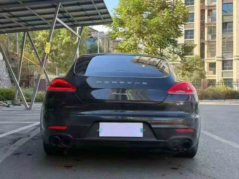 绵阳16年保时捷帕拉梅拉8