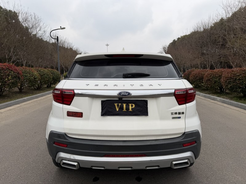 鹽城19年福特領界4