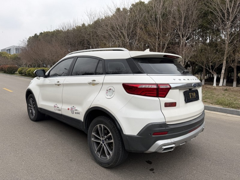 鹽城19年福特領界9