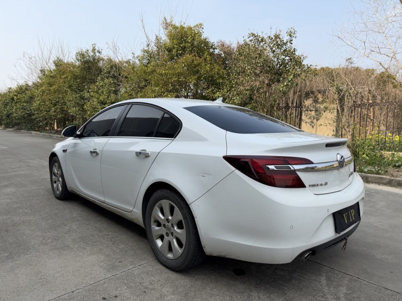 盐城16年别克君威5