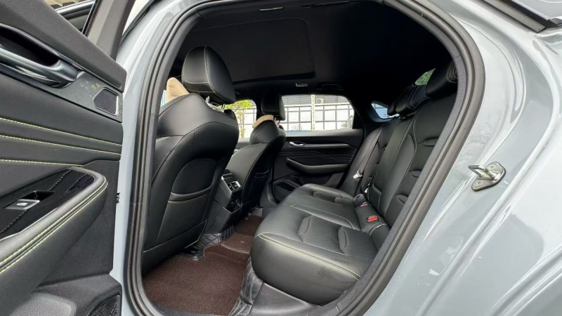 江门24年吉利星瑞3