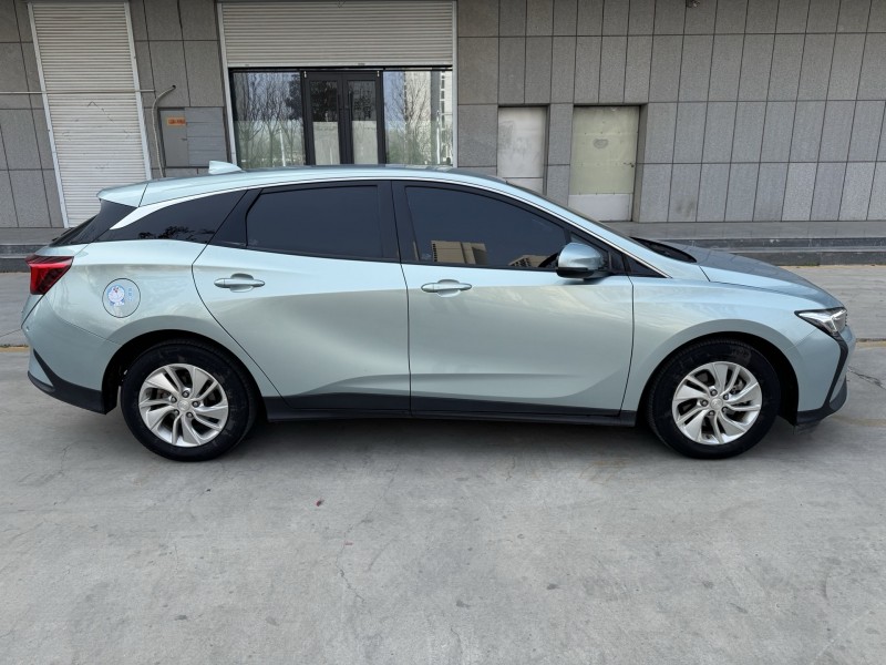 济宁23年别克微蓝3