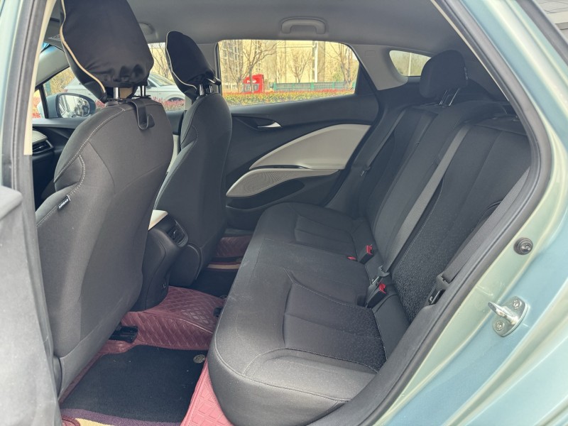 济宁23年别克微蓝6